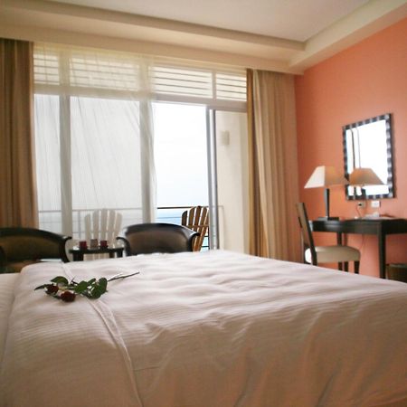 Chateau Beach Resort קנטינג חדר תמונה A bedroom